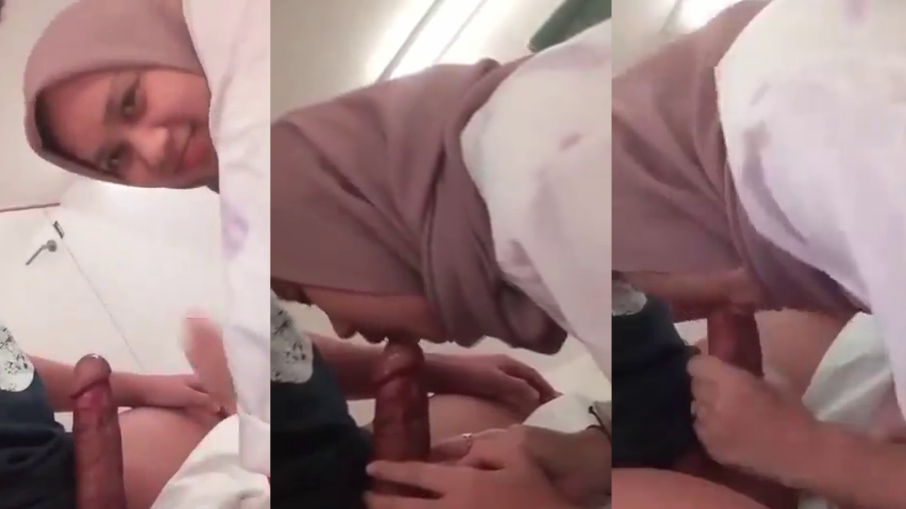 My muslim girlfriend sucks my cock with her cute hijab