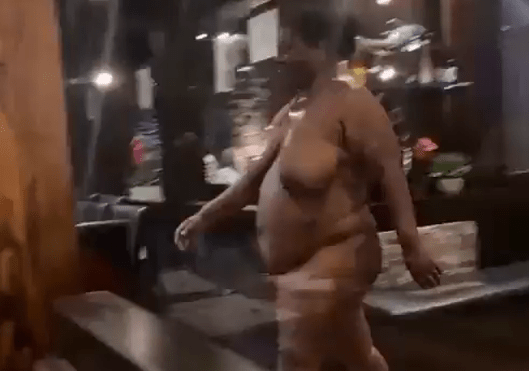 BBW Black Girl Walks Around Restaurant Naked In Florida